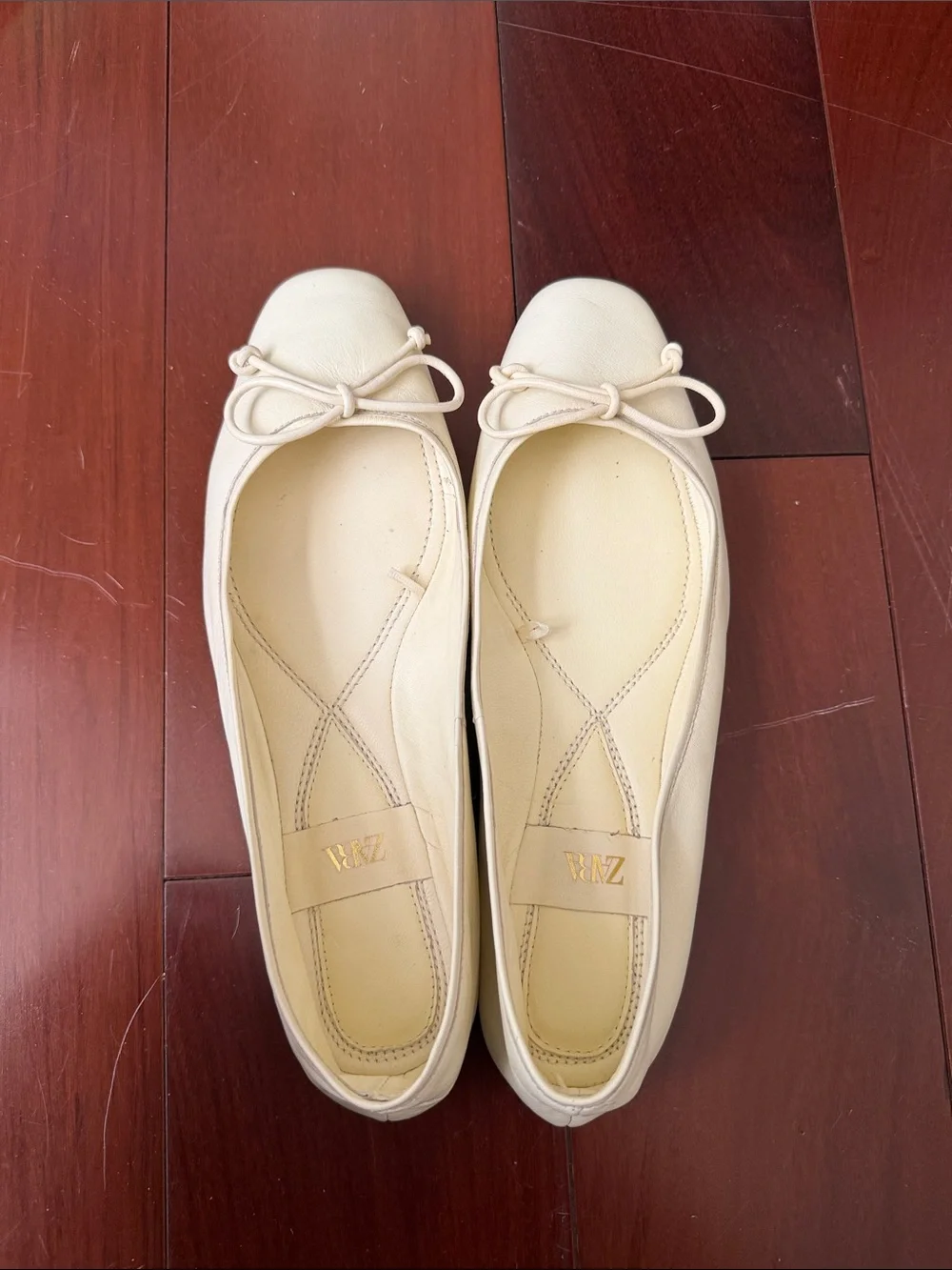 Zara Cream light yellow Leather Ballet Flats with Bow Accent